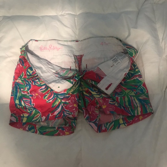 Lilly Pulitzer shorts - Picture 1 of 3